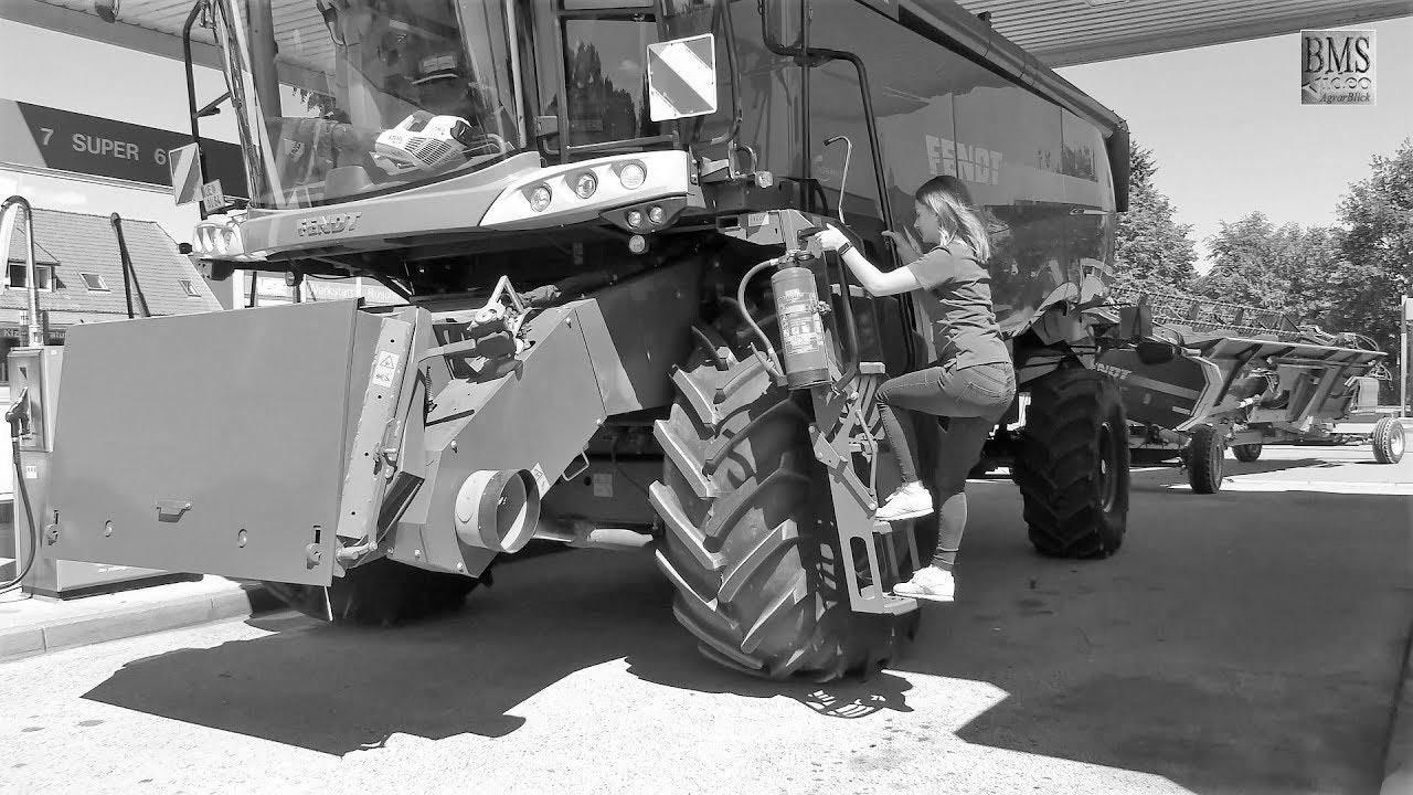 Combine harvester Fendt 8410 P Agravis Technik Demonstration grain harvest 2018 new combine harvester wheat