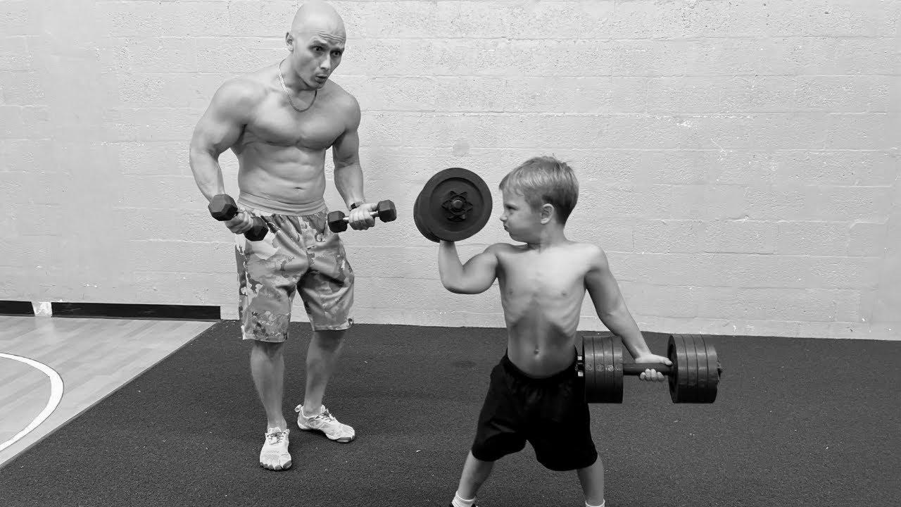 How one can grow to be STRONG?!  5 Yr Old Boy Lifts Heavy Weights